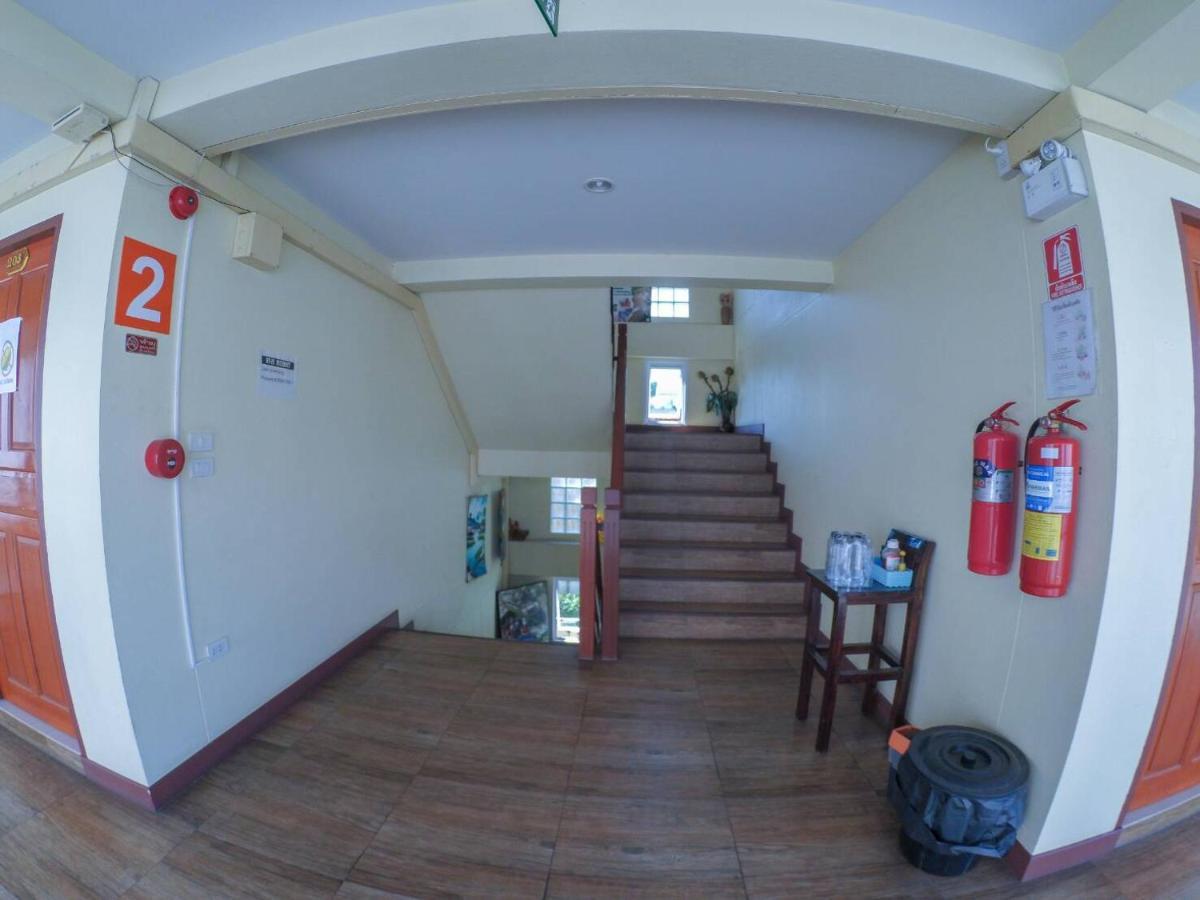 Pudsadee Hotel Чиангмай Екстериор снимка